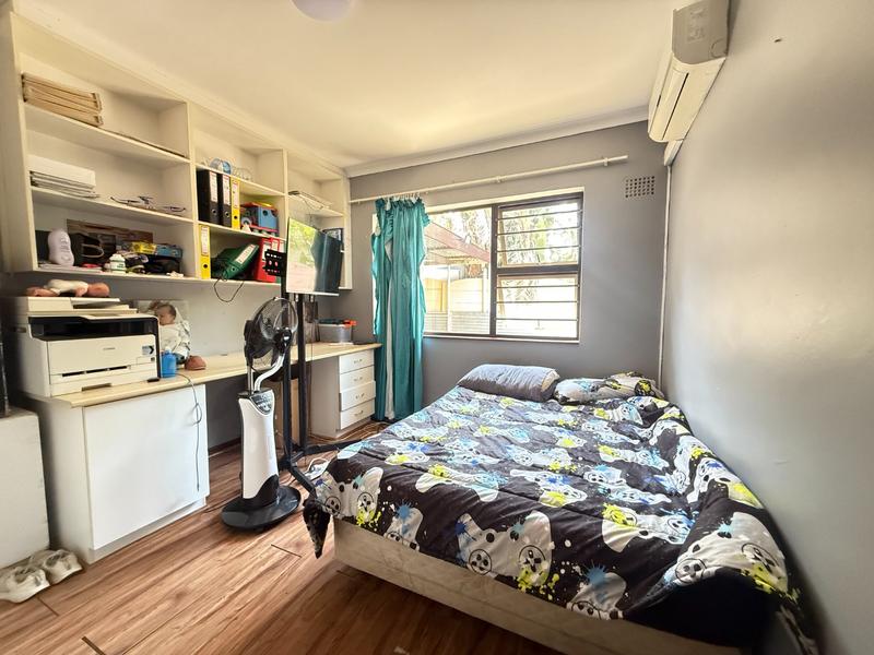 4 Bedroom Property for Sale in Bergzicht Western Cape